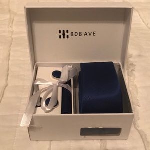 Tie, Cufflinks, Pocket Square, Tie Clip - Box Set